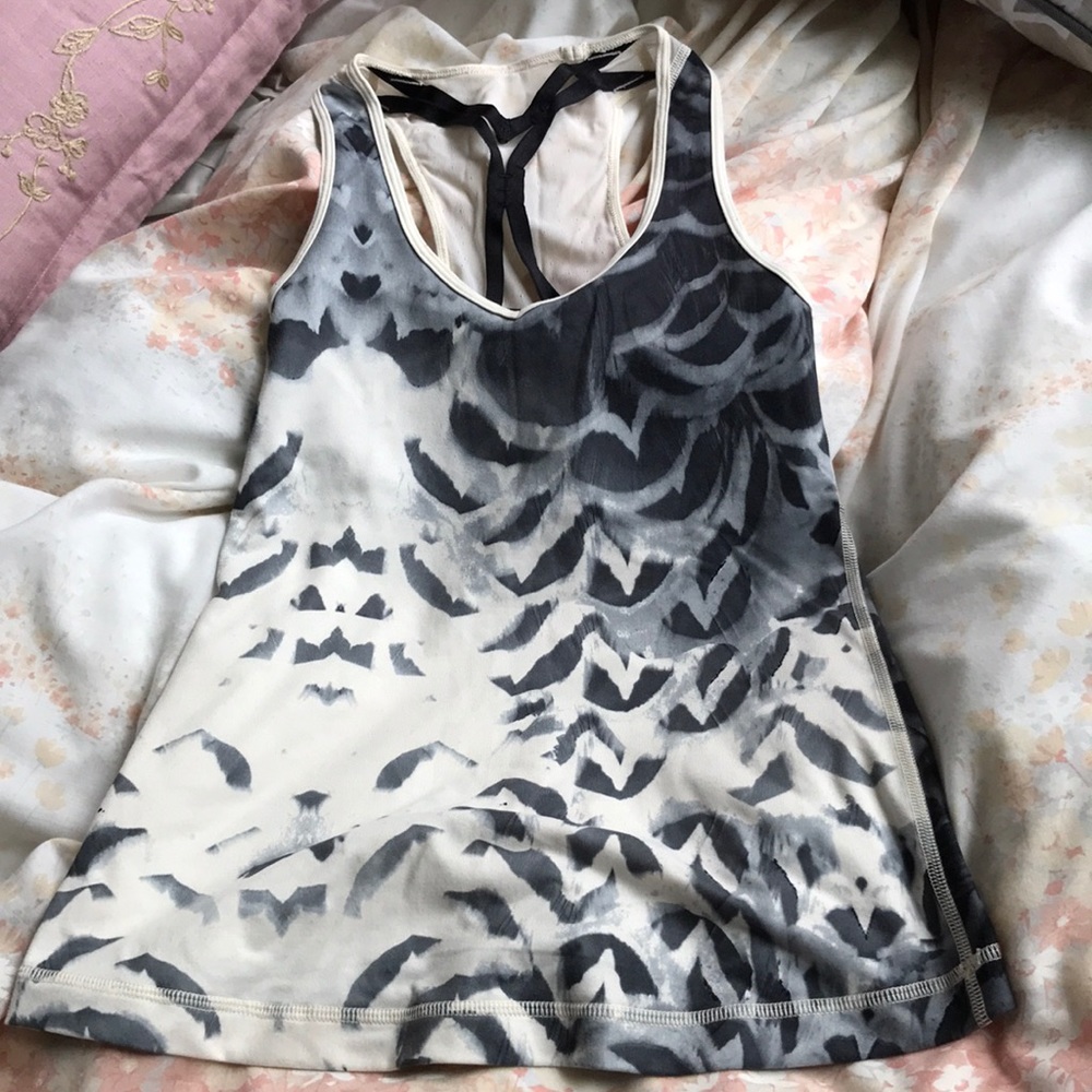 Lululemon yoga top